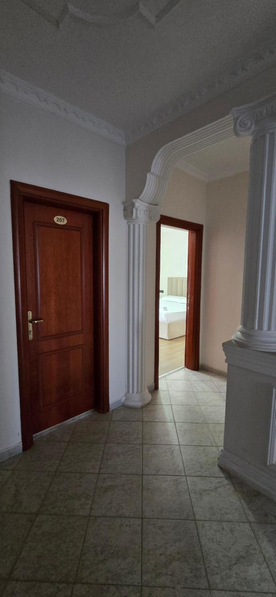 Koa Hotel Tirane Esterno foto
